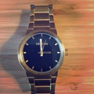 🔥⌚️Nixon canon gold and black watch